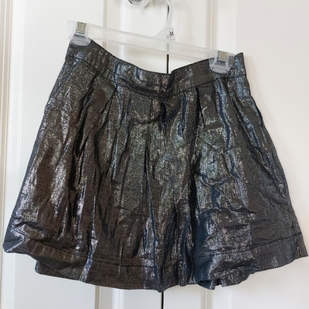 Silver Skirt GapKids size 8 Adjustable Waist Zipper In Back - Picture 4 of 6